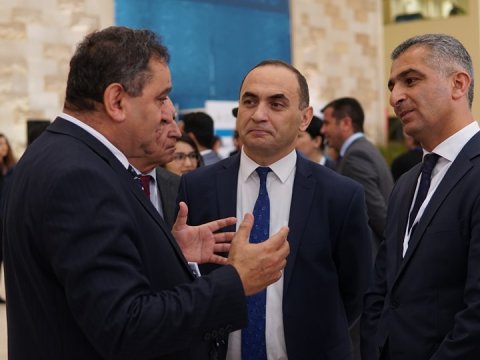 Sərgidə iştirak edən rektorlar FOTOLARDA