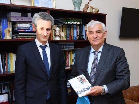 Rektor  Fransa səfiri ilə görüşdü