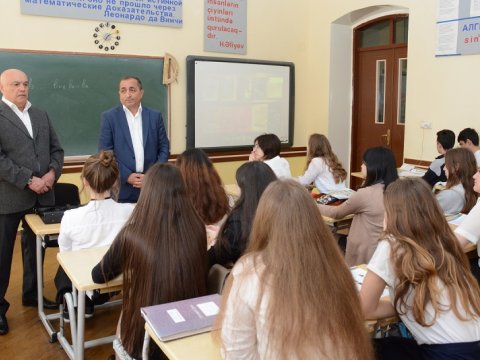 “Əgər direktor şagirdlərin məktəbə cəlb edilməsində acizdirsə...,” - Təhsil nazirinin müavini 