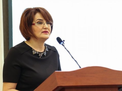 Təhsil nazirinin müavini: “4000-dən çox şagird sinifdə saxlanılıb”