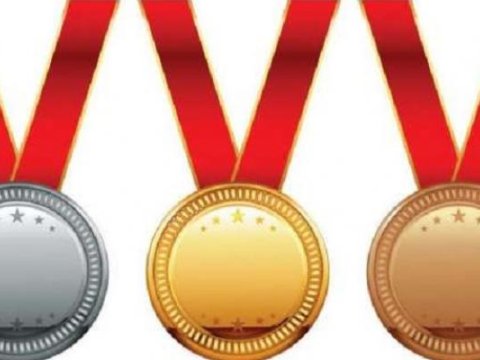 İdarə müdiri qızıl və gümüş medal alan şagirdlərin sayını açıqladı  