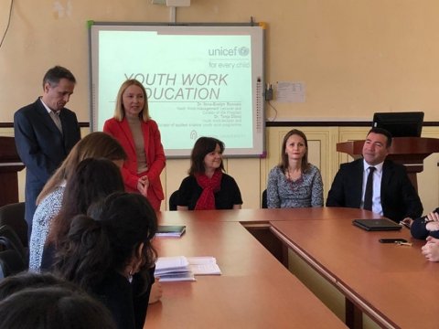 BDU-nun əməkdaşlarına UNİCEF-in sertikatı verilib  