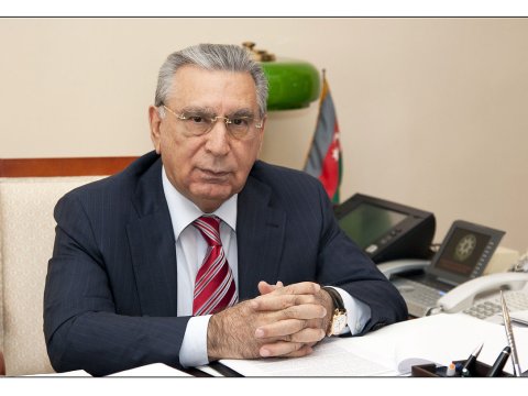 Yorulmaz tələbə, universitetdə baş müəllim,  AMEA-da şöbə müdiri -  Akademik Ramiz Mehdiyevin təhsil yolu