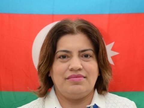 Keçmiş məktəb direktoruna HÖKM OXUNDU