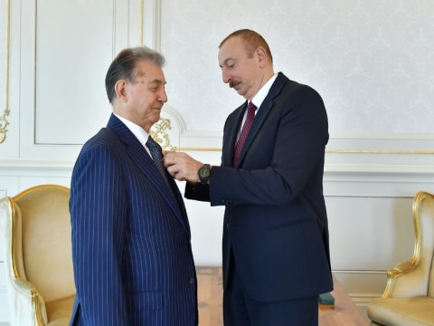 İlham Əliyev akademik Akif Əlizadəyə orden verdi - FOTO  