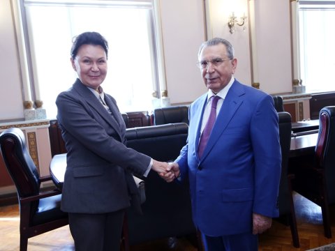Ramiz Mehdiyev AMEA prezidenti kimi ilk görüşünü keçirdi -FOTO
