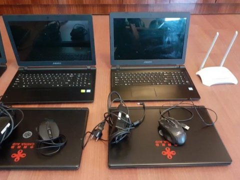 Universitetindən kompüter oğurlayan tələbələr tutuldu  
