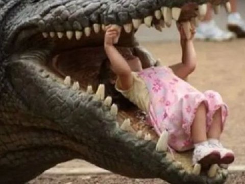 11 yaşlı qız rəfiqəsini xilas edib