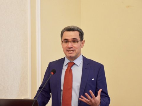 Tanınmış alman professor gənc alim və mütəxəssislər üçün ustad dərsi keçib