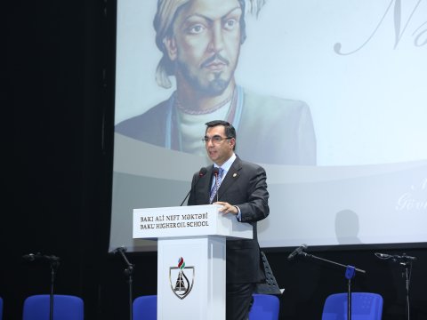 Bakı Ali Neft Məktəbində Nəsiminin 650 illik yubileyinə həsr olunmuş ədəbi-bədii gecə keçirilib  