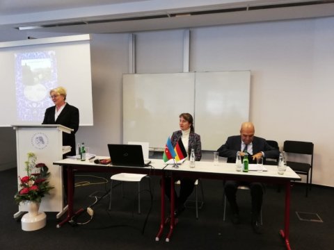 Berlinin Humbolt Universitetində elmi konfransda Mirzə Şəfi Vazehin yaradıcılığından danışılıb