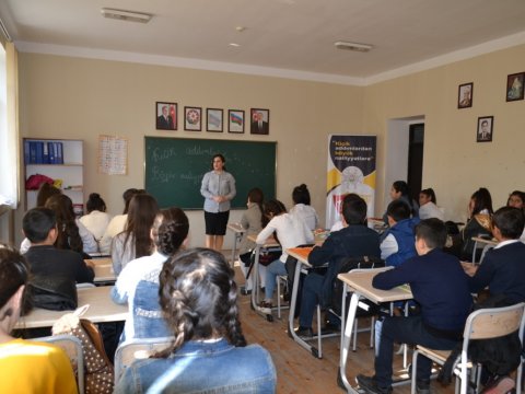 “Kiçik addımlardan böyük nailiyyətlərə” layihəsi çərçivəsində təlimlər
