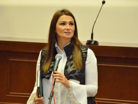 “Təcili şəkildə yataqxanalar tikilməlidir” - Qənirə Paşayevadan ÇAĞIRIŞ