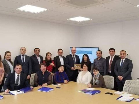 Məzunların işlə təmini üçün onlardan xəbərsiz cəhdlər edən direktor –“Biri Almaniyada çalışır” -MÜSAHİBƏ