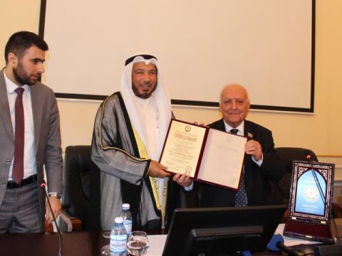 Abdullah Mətuq Əl-Mətuqa fəxri doktor diplomu təqdim olunub