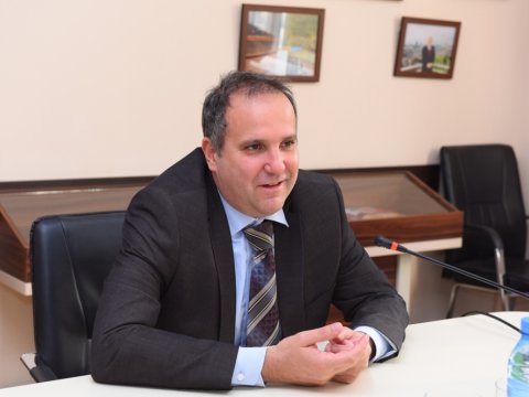 Macarıstanın ölkəmizdəki səfiri tələbələrə şəxsi təcrübəsindən danışıb