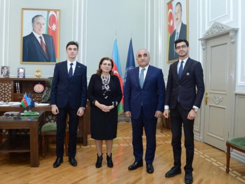 UNEC rektoru yeni Tələbə-rektorla görüşüb