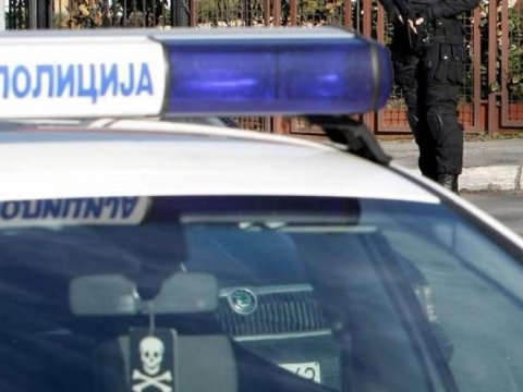 Serbiyada məktəblərin birində odlu silahla atəş açmaq istəyən şəxs zərərsizləşdirilib