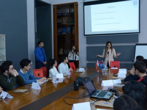 UNEC: tələbələr işə qəbul üzrə müsahibələrdən uğurla keçməyin qaydaları barədə məlumatlandırılıb