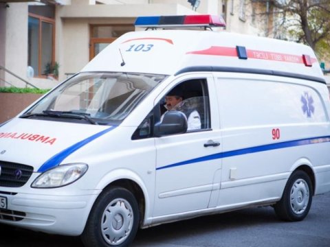 Gəncədə 7 yaşlı qız orta məktəbdə ölüb - YENİLƏNİB