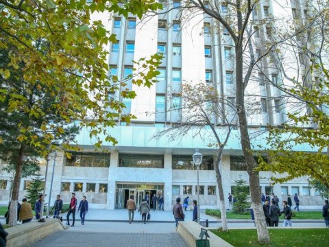 Bakıdakı bu universitetlərin bölgələrə köçürülməsi müzakirə olunur