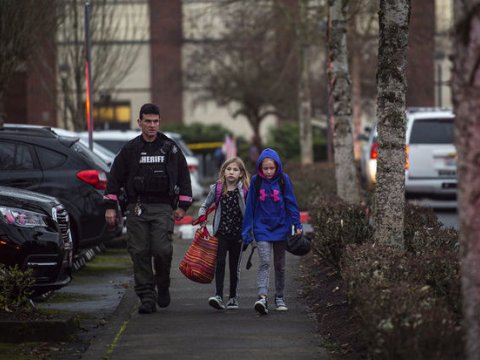 ABŞ-da məktəb yaxınlığında atışma