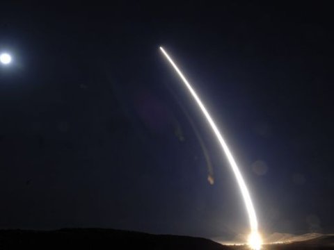 Rusiyalılar qitələrarası raketin kometa olduğunu düşündülər 