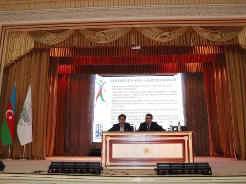 Gənclər Fondunun icraçı direktoru və ATGTİ-nin sədri BDU tələbələri ilə görüşüblər 