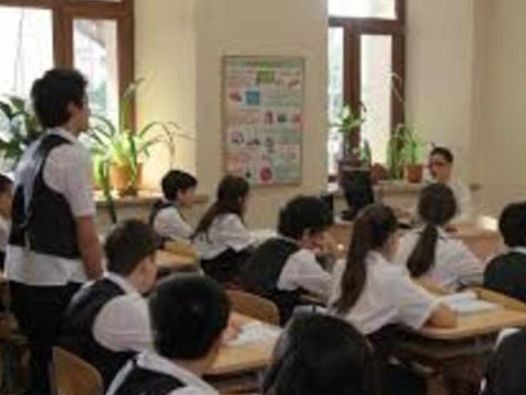  ŞOK OLAY: direktor və müəllimlər yoxa çıxdı