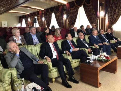 Azərbaycanlı alim beynəlxalq elmi simpoziumda məruzə edib