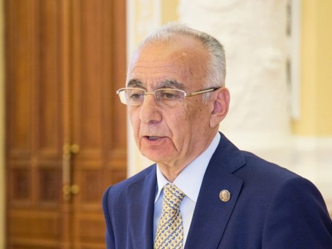 “Hacıbala Abutalıbov bizdə işləmir, yanlış yazıblar” –İnstitutdan təkzib