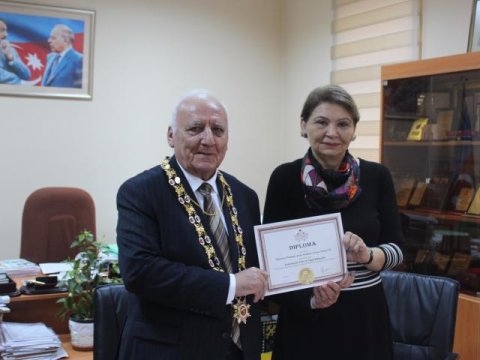 Yaqub Mahmudov fəxri professor oldu