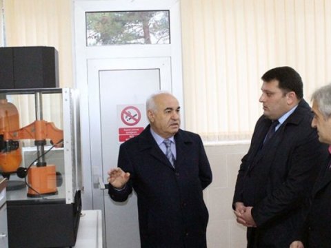 Pilotsuz uçuş aparatları ilə xəstəlik və zərərvericilərin öyrənilməsinə dair müzakirələr aparılıb