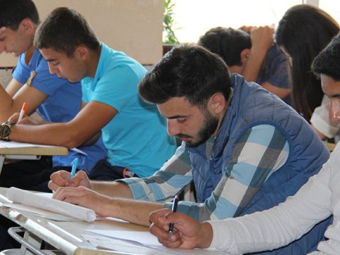 Qəbul imtahanlarında iştirak edənlər arasında oğlanlar daha çoxdur-Səbəblər