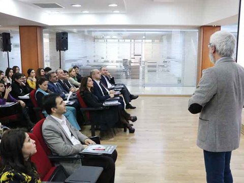 Azərbaycan Universitetində “Asılı olma, Azad ol” mövzusunda konfrans keçirilib