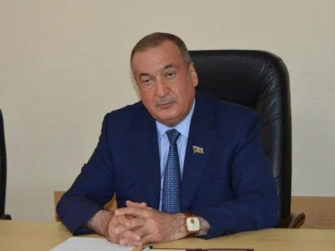Rektor yenidən deputatlığa namizəd oldu