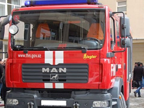 Məktəbdə yanğın: 1 nəfər tüstüdən zəhərləndi