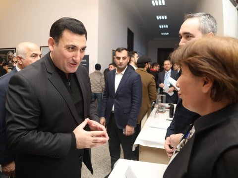 ADNSU-dakı sərgidə məzunlara  629 vakant iş yeri təklif edilib