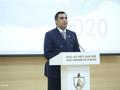 Bakı Ali Neft Məktəbində Dünya Azərbaycanlılarının Həmrəyliyi Günü keçirilib