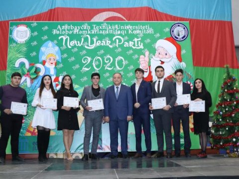 52 tələbəyə fəxri fərman verilib
