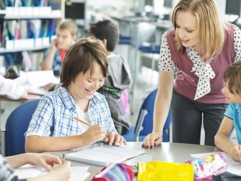 Müəllimlər rəhbərliklə münasibətdə mütləq bu  qaydalara əməl etməlidirlər  - Əks halda...