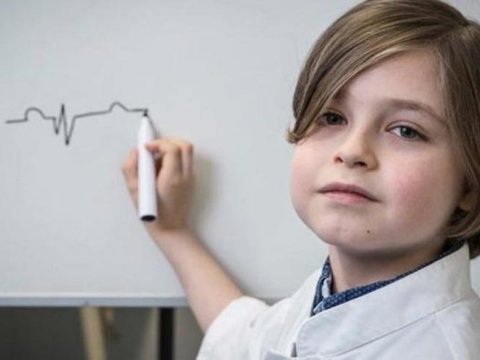 Dünyanın ən ağıllı uşaqları - 9-10 yaşlı universitet məzunları