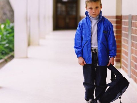 Bu informasiya məhsullarının məktəbdən 150 metrdən az məsafədə yayılmasına yol verilməyəcək