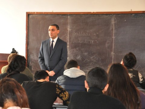 Mingəçevir Dövlət Universitetinin rektoru imtahan prosesini izləyib