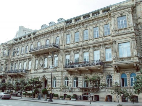 Universitetdən yanğında ölən əcnəbi tələbələrlə bağlı AÇIQLAMA