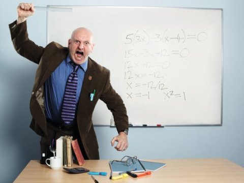 Şagirdi döyən müəllim işdən kənarlaşdırıldı -Azərbaycanda