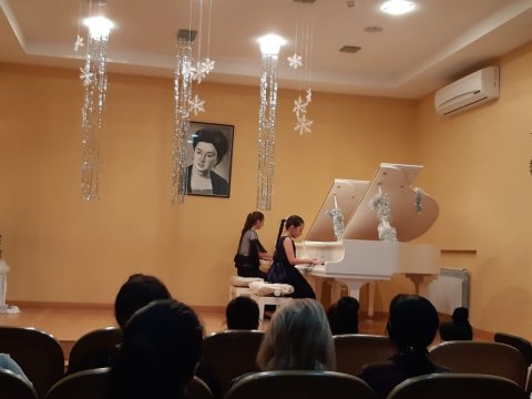 Musiqi məktəbində dünya bəstəkarlarının əsərləri səsləndirilib