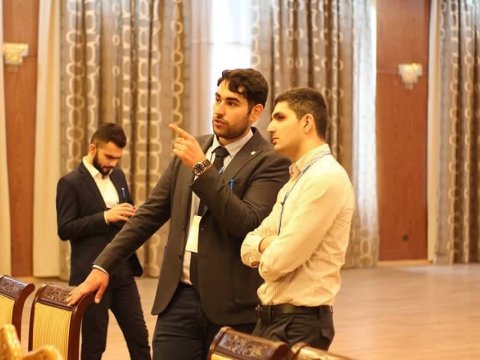 Xarici universitetlərin diqqətini çəkən \