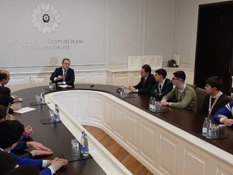 Nazir olimpiada qalibləri ilə görüşdü: “Siz dünyanın ən rəqabətli universitetlərində uğurla təhsil ala bilərsiniz”-FOTOLAR