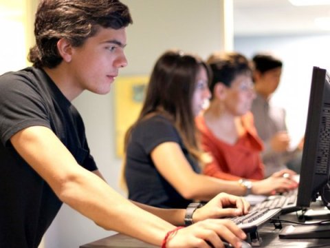 Proqramlaşdırma üzrə təhsil alan tələbələrin universiteti bitirən kimi əlavə kursa getməsinə səbəb? – ARAŞDIRMA